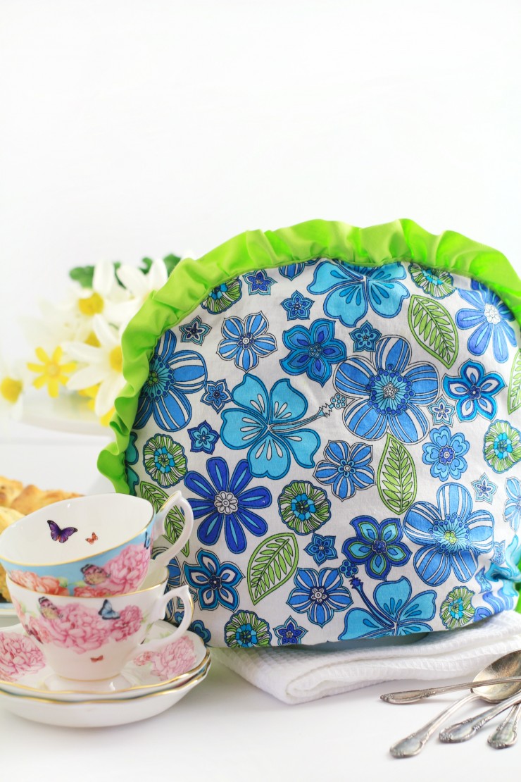 Learn how to Make a Tea Cozy with this simple diy sewing tutorial that will help you make your own Tea Cozy pattern to fit your tea pot!