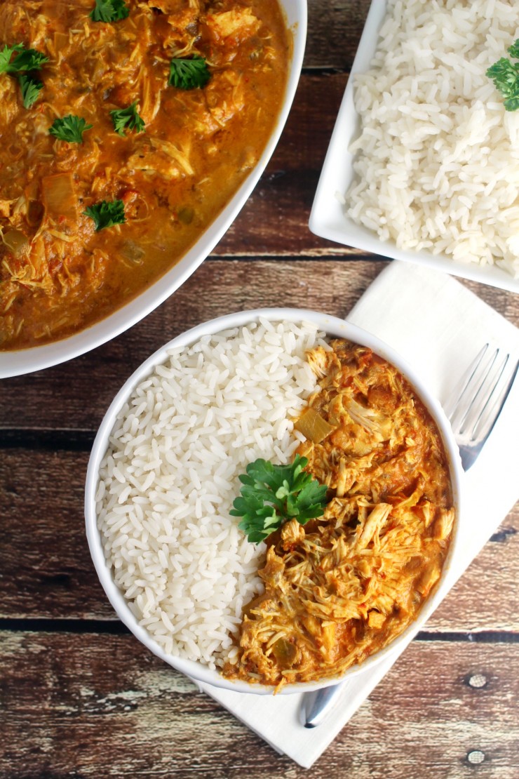 This Slow-Cooker Chicken Curry Recipe is super easy to throw together and full of great flavour. This is a super easy family dinner recipe!