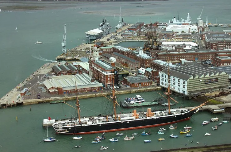 800px-Portsmouth_Historic_Dockyard