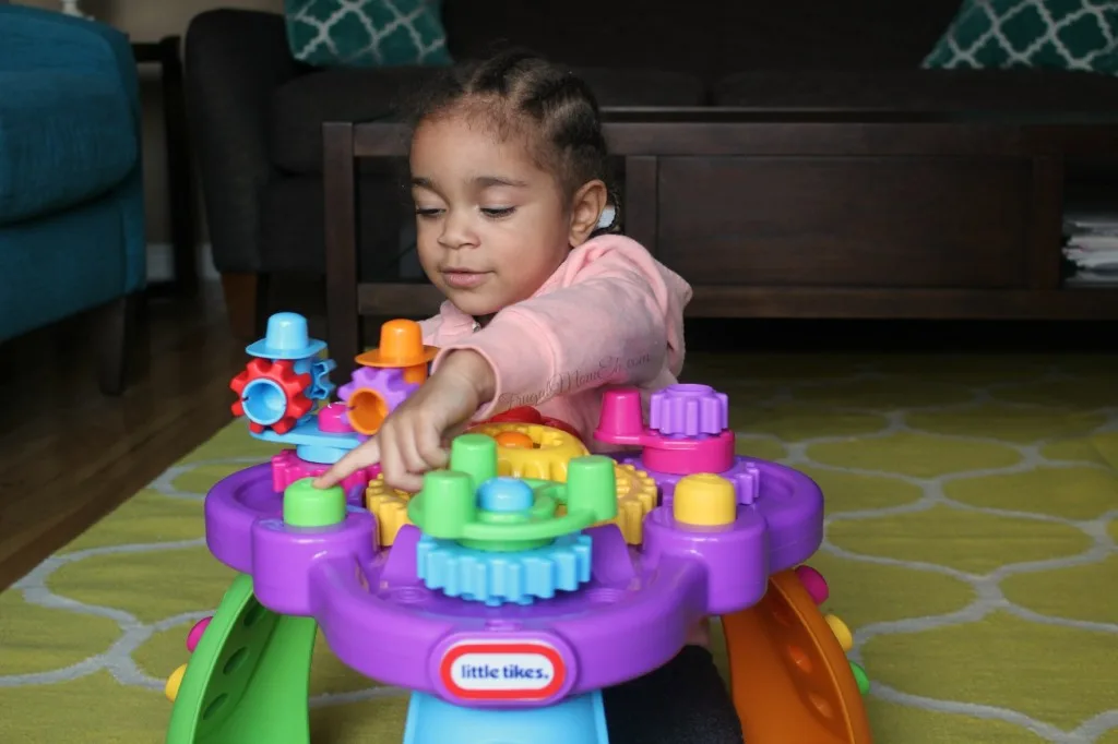 Little Tikes Giggly Gears™ Twirltable™