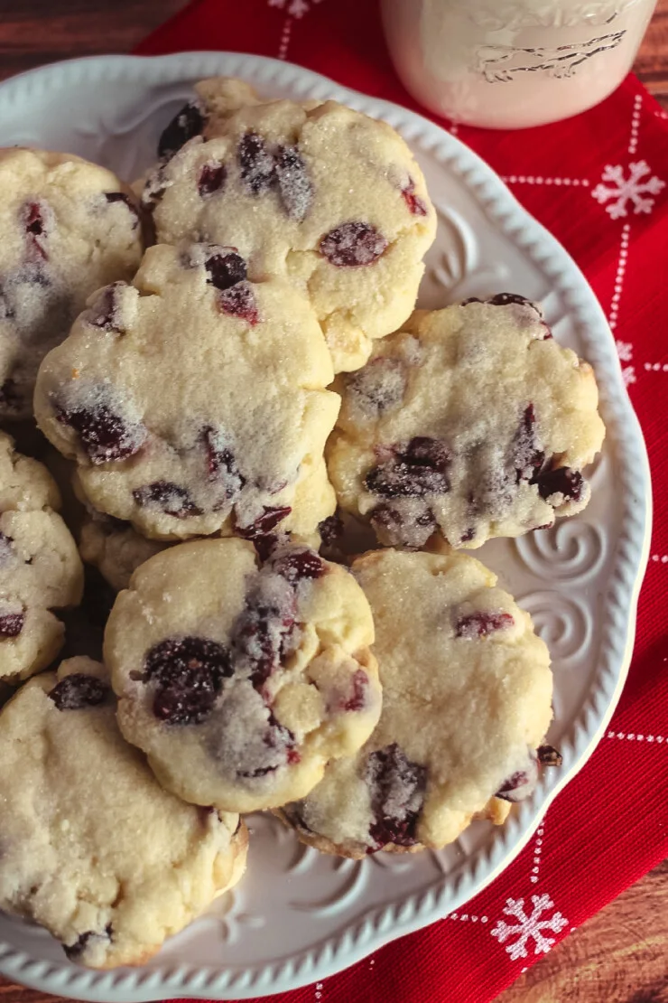 White Chocolate & Cranberry Shortbread cookies - those melt in your mouth cookies are a sweet twist on a classic cookie recipe!