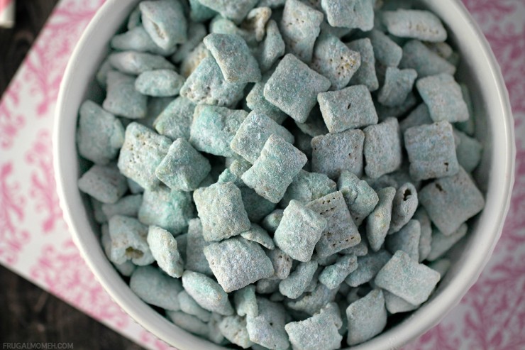 Enjoy a favourite summer treat all year long with these Cotton Candy Muddy Buddies
