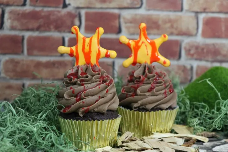 If you are a fan of AMC's The Walking Dead then these The Walking Dead Cupcakes are a great way to celebrate the upcoming season featuring Rick Grime's Sheriff Badge.
