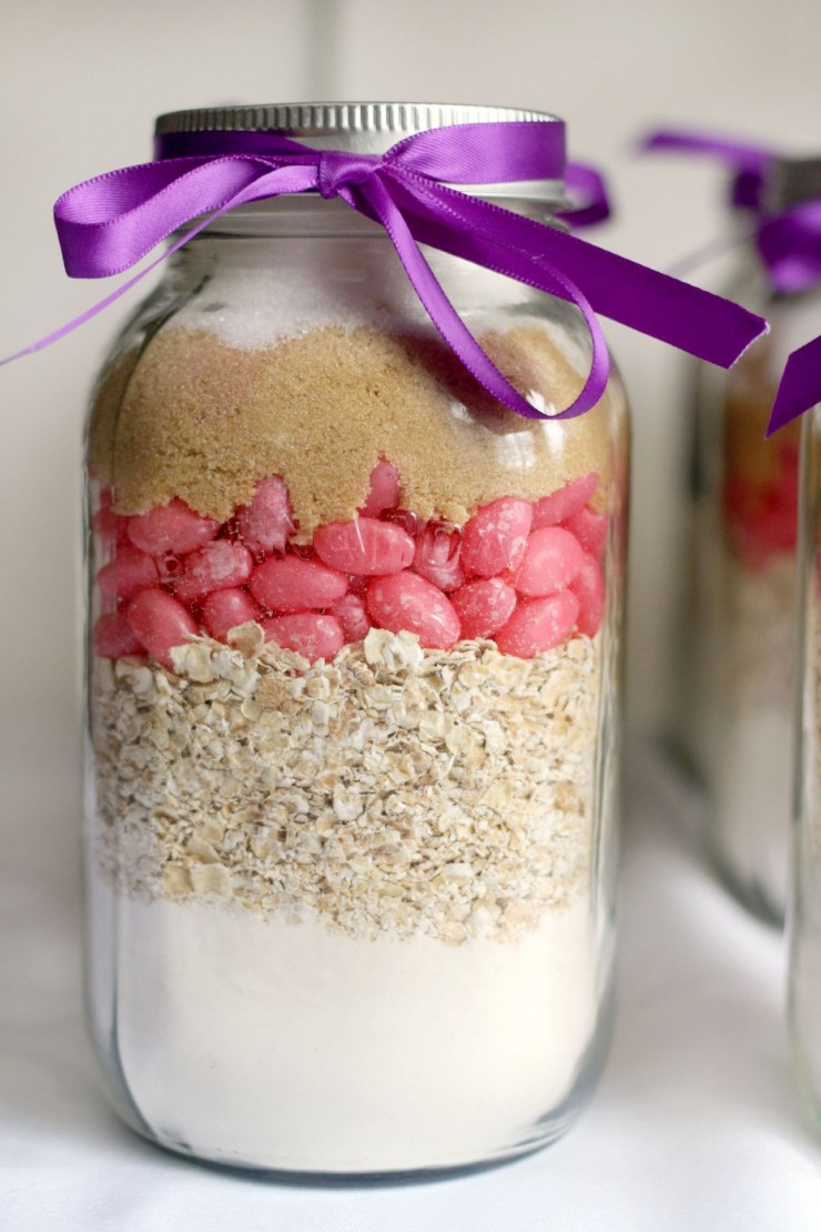 Princess Cookies in a Jar are a fun party favour for any princess themed party. Your guests will love making their own yummy cookies at home!