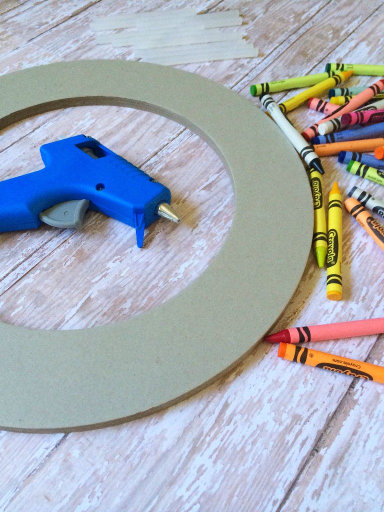Back To School Crayon Wreath - Frugal Mom Eh!