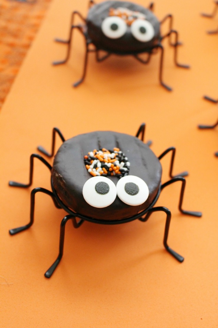Spooky Halloween Spider Donuts