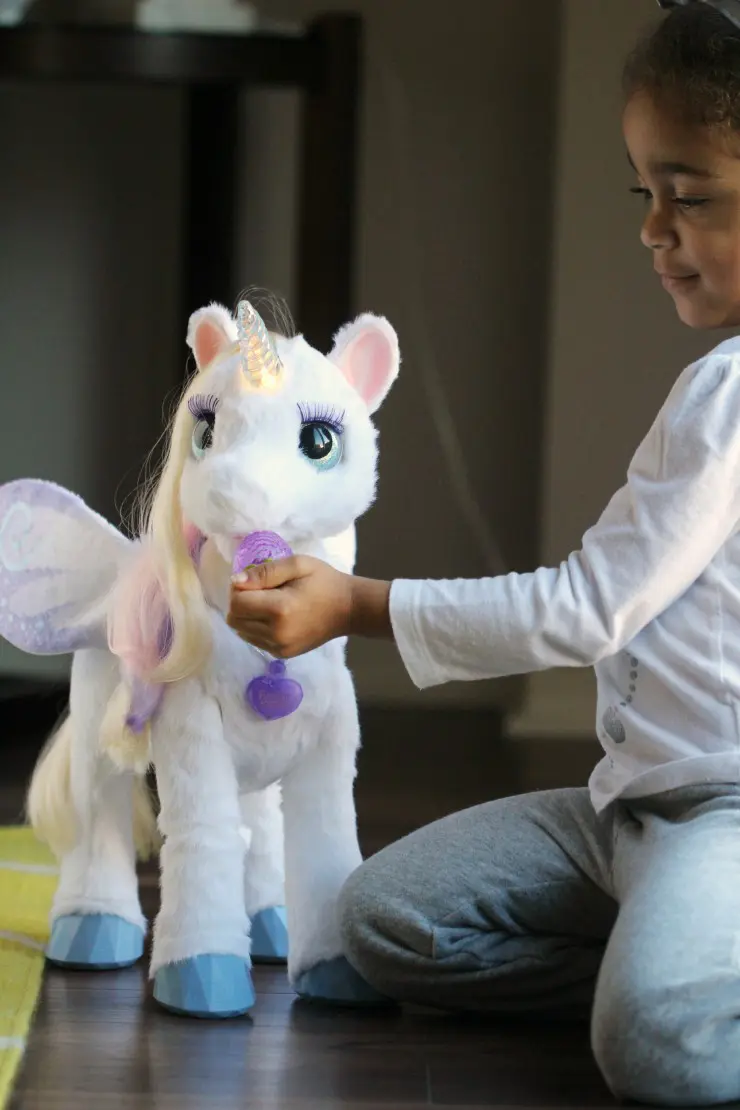 FurReal Friends - StarLily: My Magical Unicorn Pet #FMEGifts2015
