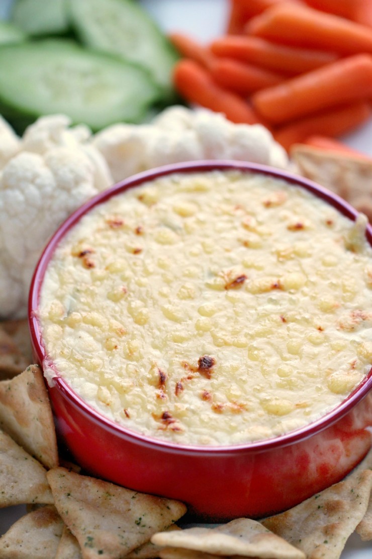 This Hot Cheese Dip with Emmental is an easy-to-make hot dip. The dijon mustard & white wine lends extra depth to this crowd-pleasing baked dip.