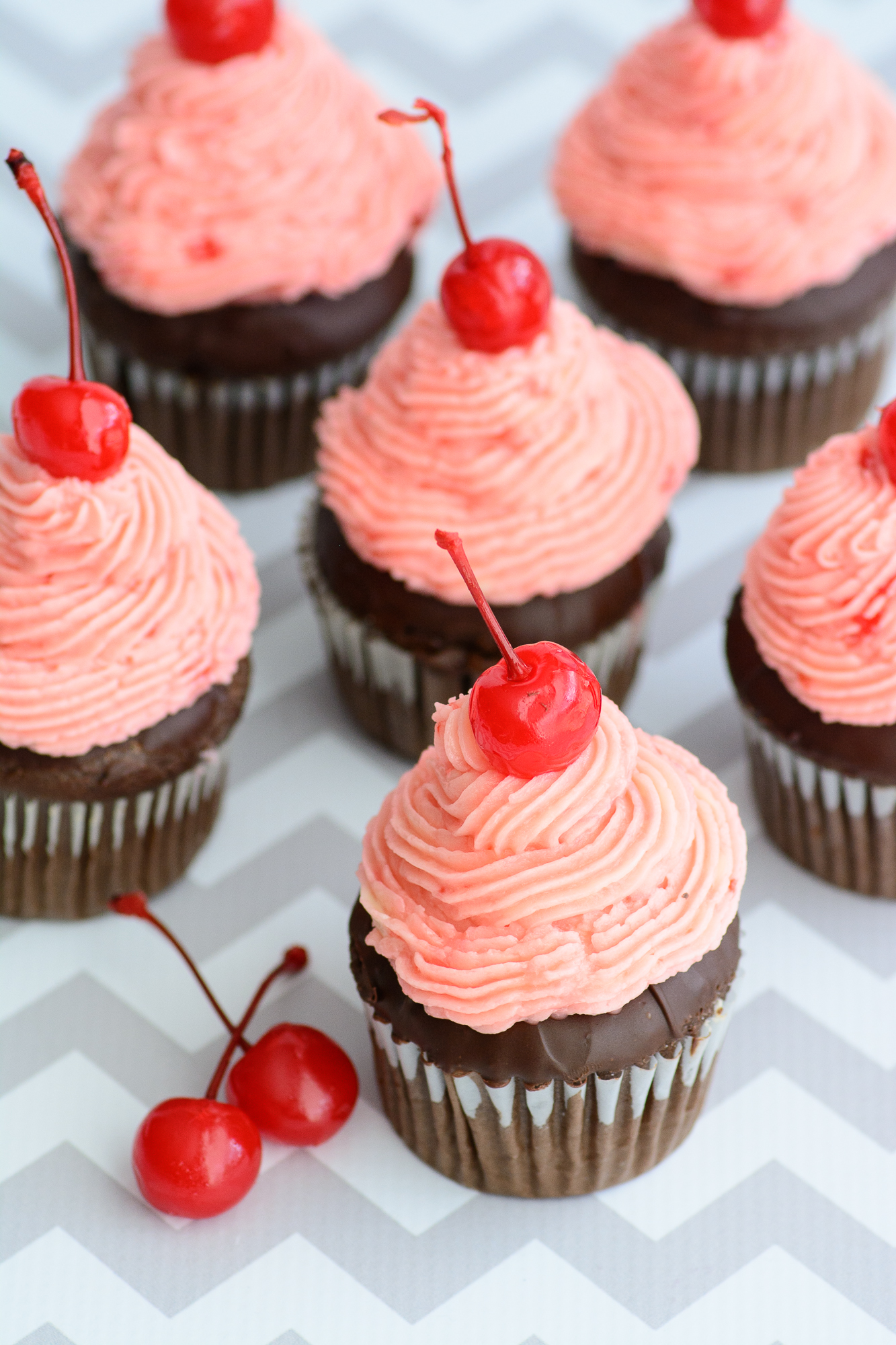 Chocolate Cherry Cupcakes are one of my favourite cupcake flavour combinations ever. 