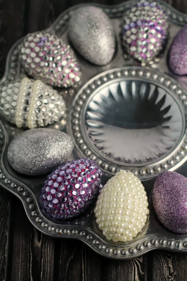These Blinged Out Easter Eggs in Silver and Purple are almost Royal. They certainly add a touch of fun to any Easter decor!