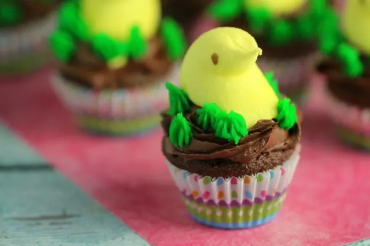 Mini Easter Peeps Cupcakes