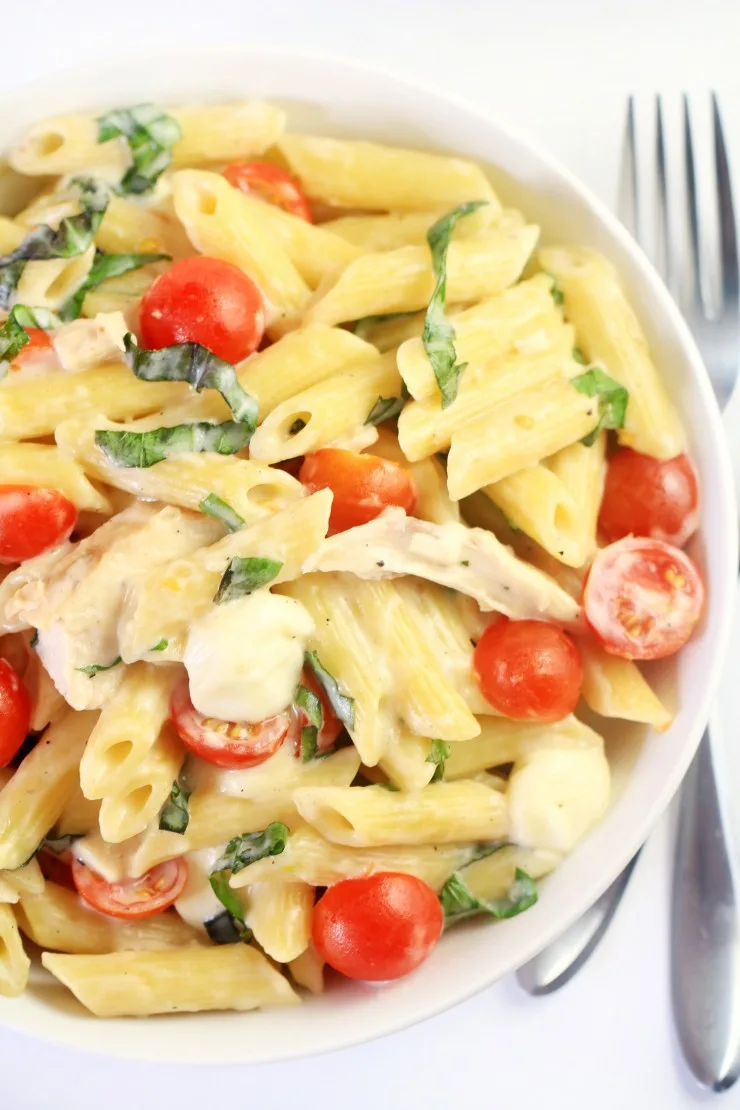 The classic pizza gets a makeover into a delicious family meal idea in this Margherita Penne with Chicken recipe.