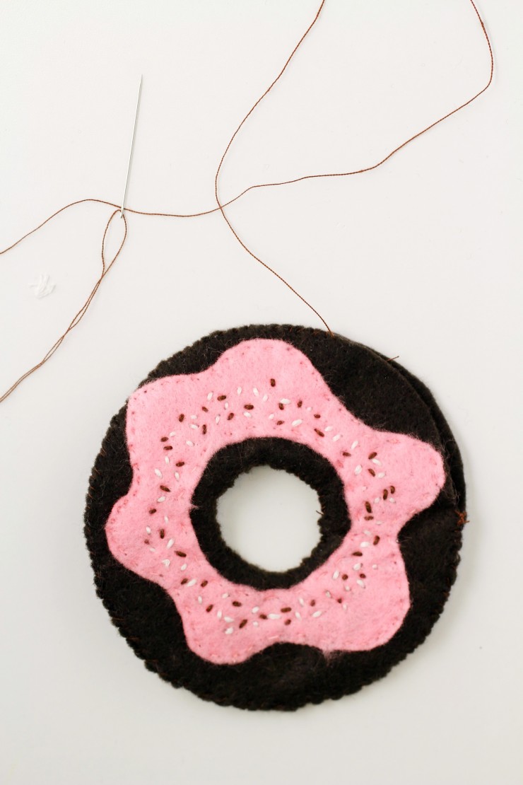 handmade-toy-donuts-3