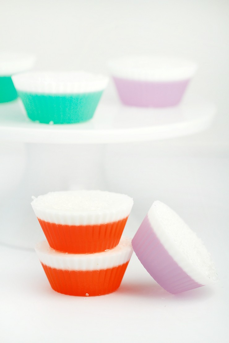 This Fruity Cupcake Soap tutorial results in handmade, kid-friendly soap in fun scents and colours. They work great as party favours, Christmas stocking stuffers and more!