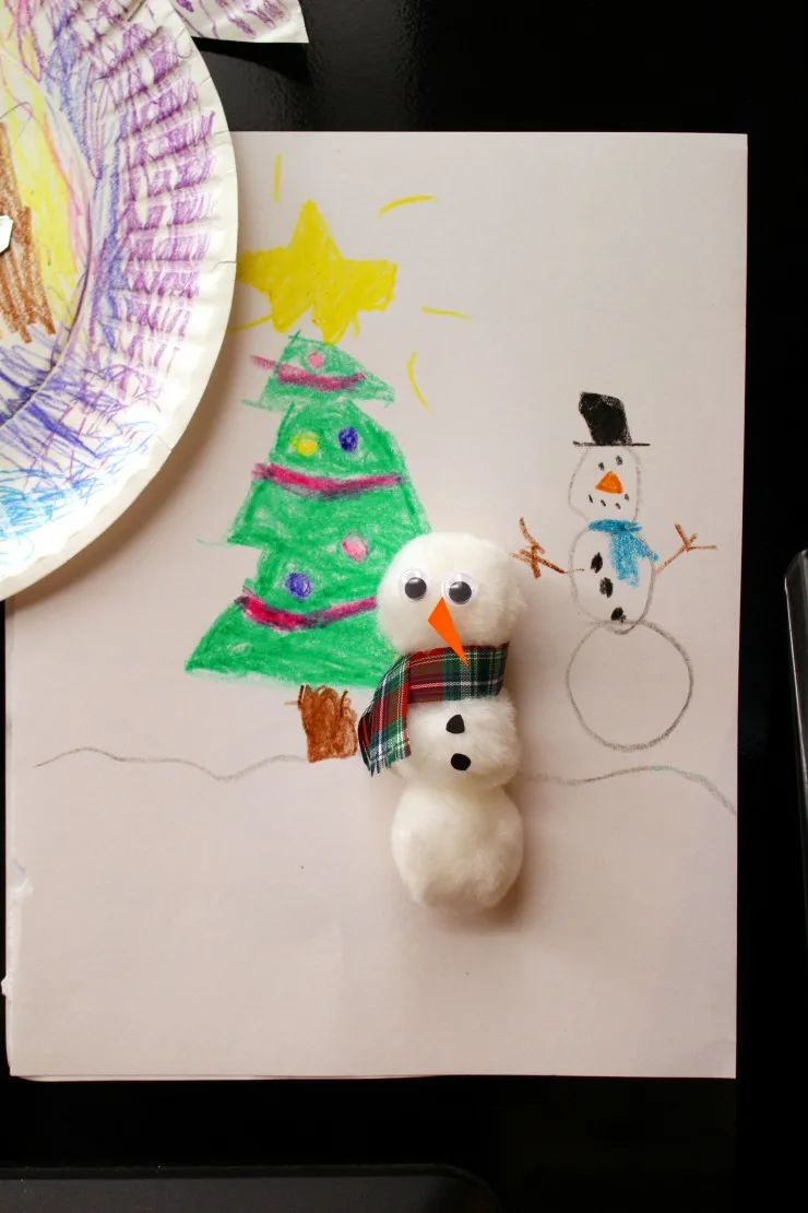 These adorable pom pom snowmen magnets are a fun winter craft for you or for the kids to get in on. They are really simple to make and are perfect for displaying your kids artwork on the fridge!