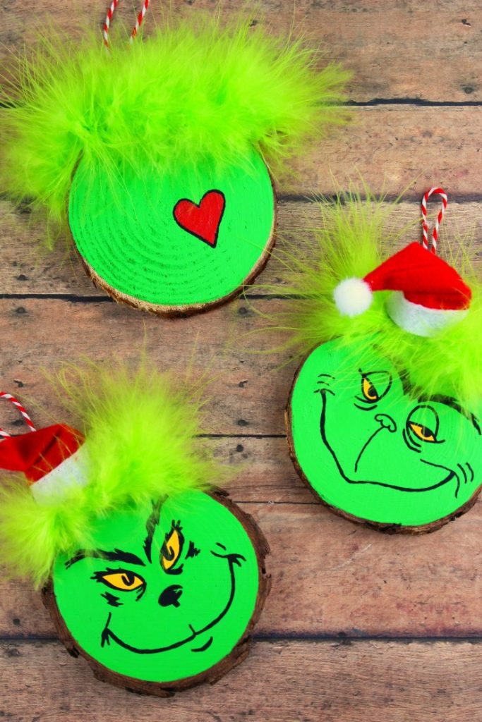 Slice Rinch Wood Slice Grinch Ornaments - Frugal Mom Eh!