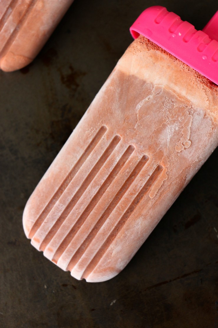 If you are looking for a simple and cool summer treat without all the regrets, look no further than my recipe for Healthy Fudgsicles!
