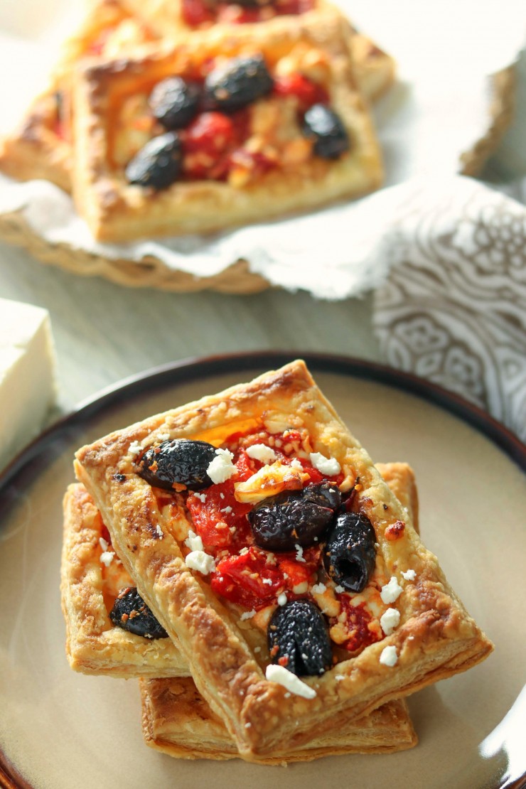 These Mediterranean Red Pepper Tarts make for a flavourful party starter that are quick and easy to make.