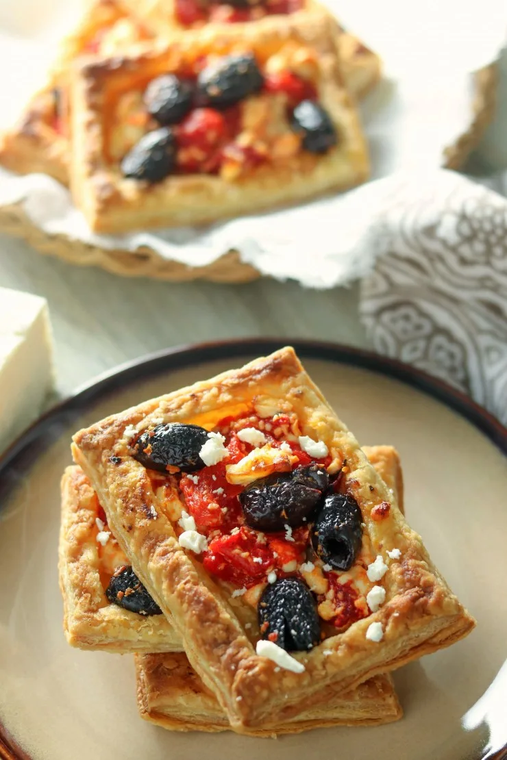 These Mediterranean Red Pepper Tarts make for a flavourful party starter that are quick and easy to make.