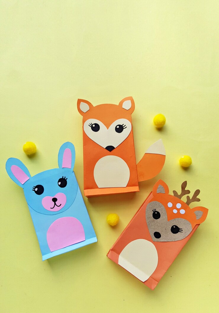 This Woodland Animals Paper Craft is a fun craft for kids - make these at a kids birthday party and use as their treat bags!