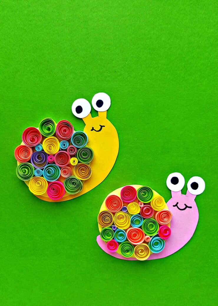 Kids will love making these cute little Quilled Paper Snails as their next craft project. Use them on cards, glue them onto popsicle sticks to make bookmarks, turn them into magnets... the possibilities for these little cuties are endless!