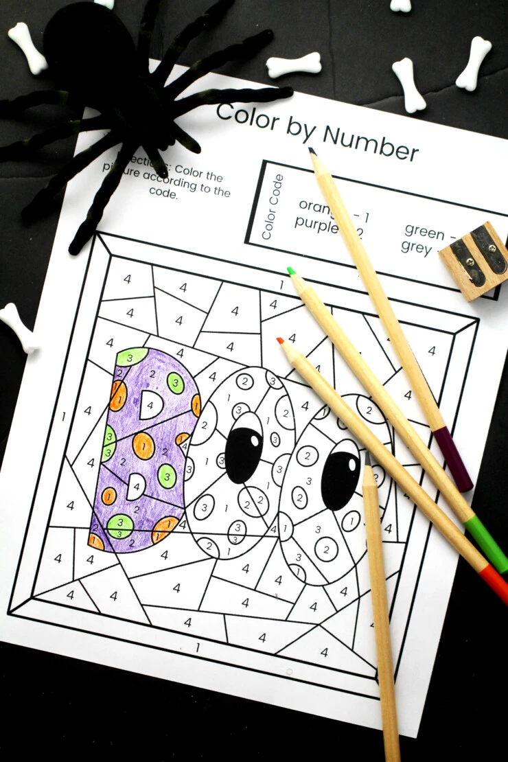Children will enjoycelebrating the spookiest of Holidays with these 6 Halloween Colour by Number Free Printable Sheets. Simply download the Halloween Colour by Number pack, print and watch them discover the “hidden” spooky images within each design.