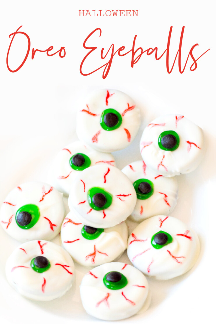 These Oreo Eyeballs are an easy Halloween treat that requires no baking. Spook everyone with Halloween eyeball cookies that are picture perfect for any Halloween party.