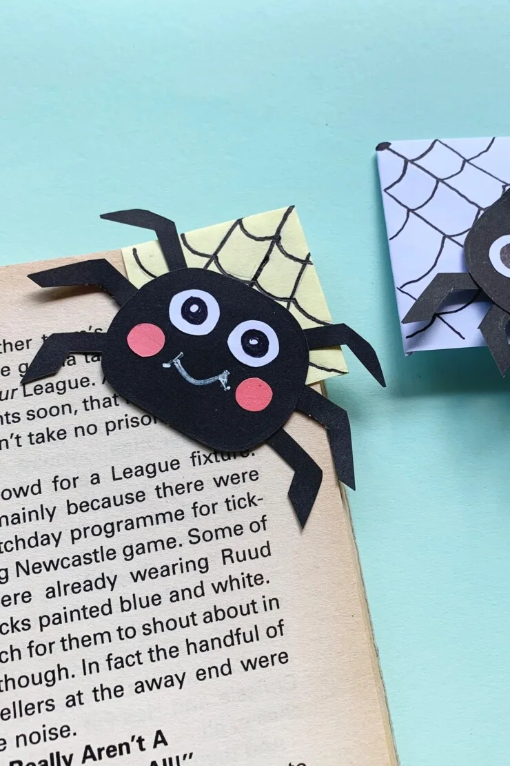What could be more perfect for a spooky book than these easy to make than this origami spider corner bookmark for your favourite Halloween story?