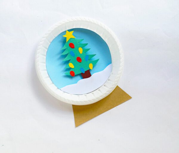Christmas Tree Paper Plate Snow Globe - Easy Kids Paper Craft
