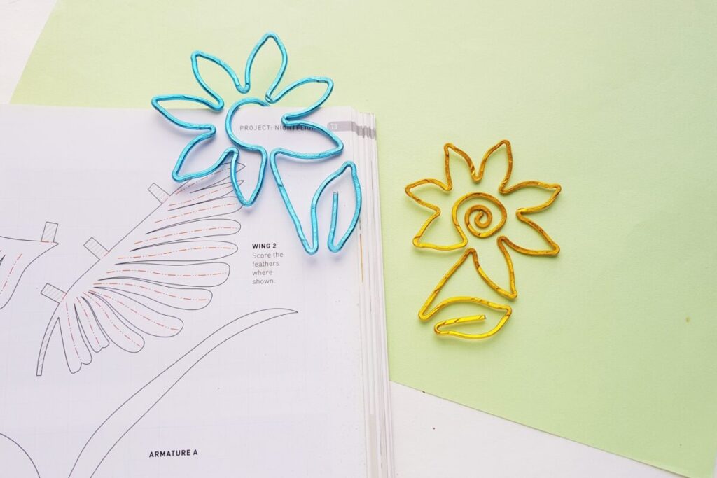 These DIY flower wire bookmarks are a quick and easy project to make for beginner crafters. They make great handmade gifts for book lovers!