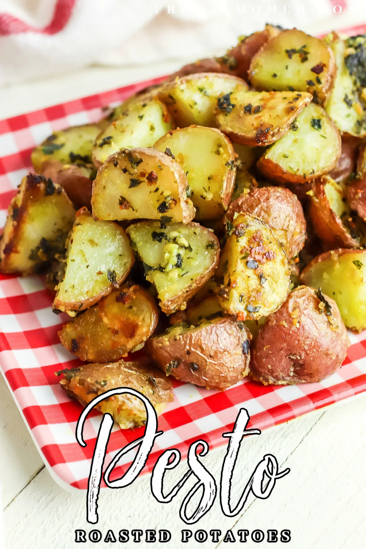 These Pesto Roasted Potatoes are such a classic side dish that goes well with a variety of proteins! Tender potatoes, coated with flavourful pesto and roasted to crispy perfection.
