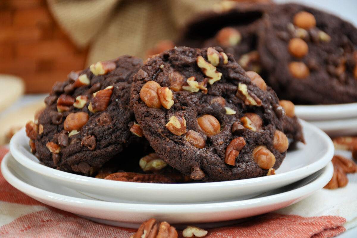 This recipe for chocolate turtle cookies is full of chocolate, caramel and pecan goodness! Easy to make and fun to eat cookie recipe.