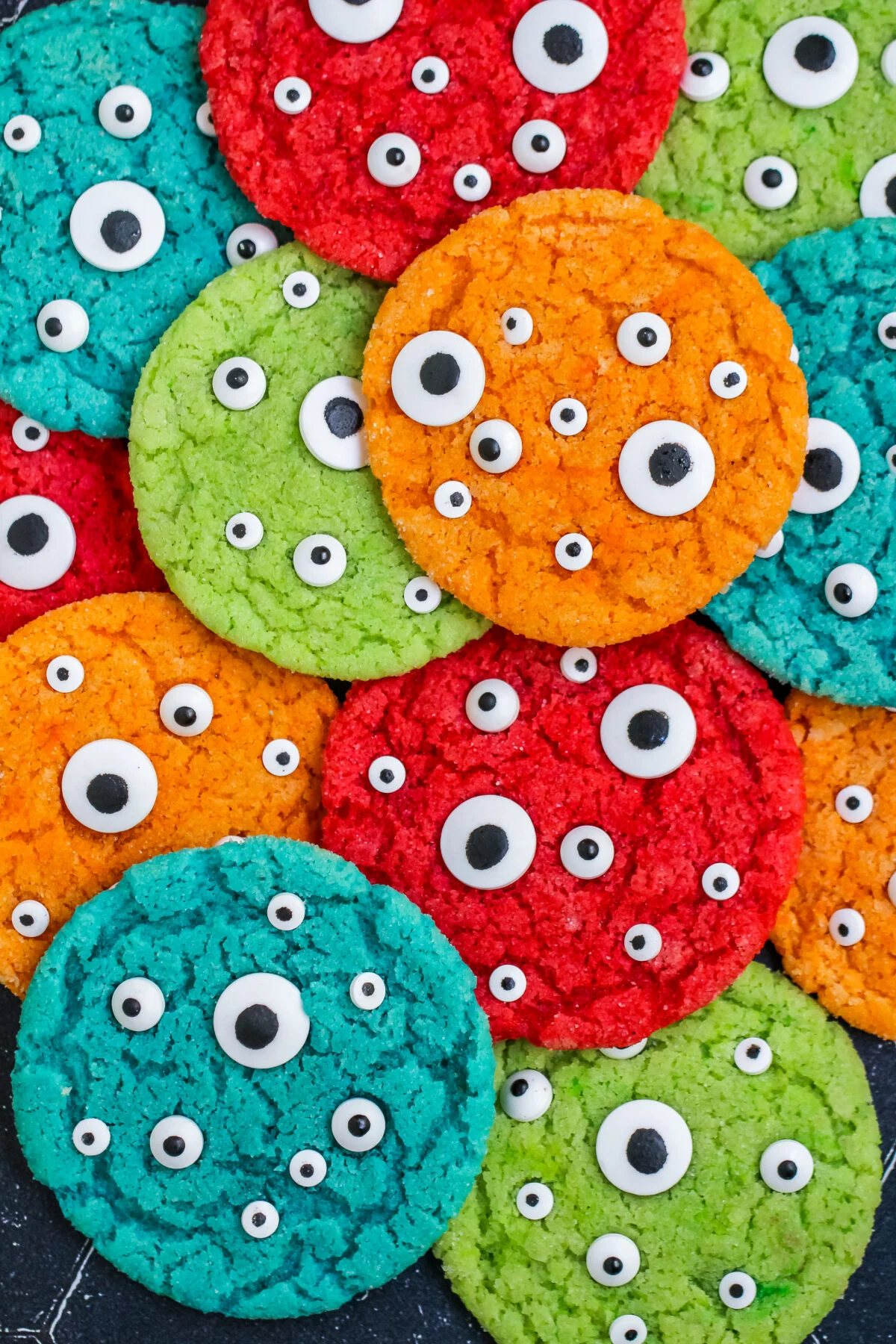 Learn how to make monster eye cookies with this recipe. Perfect for Halloween parties, these spooky treats are quick and easy to prepare!