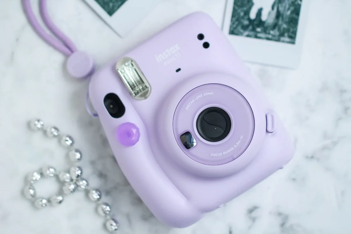 Snap a pic and go! The Fujifilm INSTAX Mini 11 instant camera is easy to use, with features that will have you capturing memories in no time.