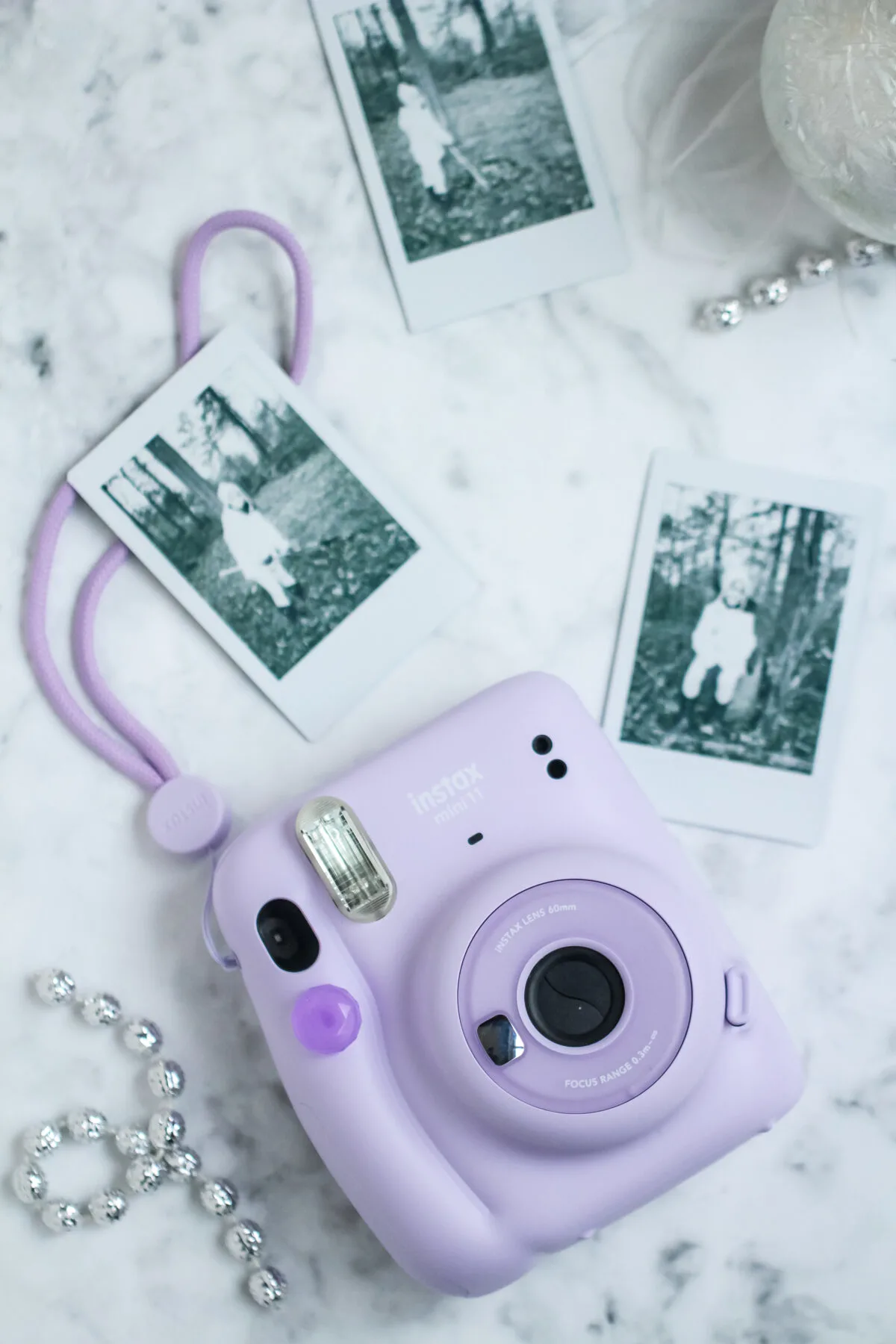 Snap a pic and go! The Fujifilm INSTAX Mini 11 instant camera is easy to use, with features that will have you capturing memories in no time.