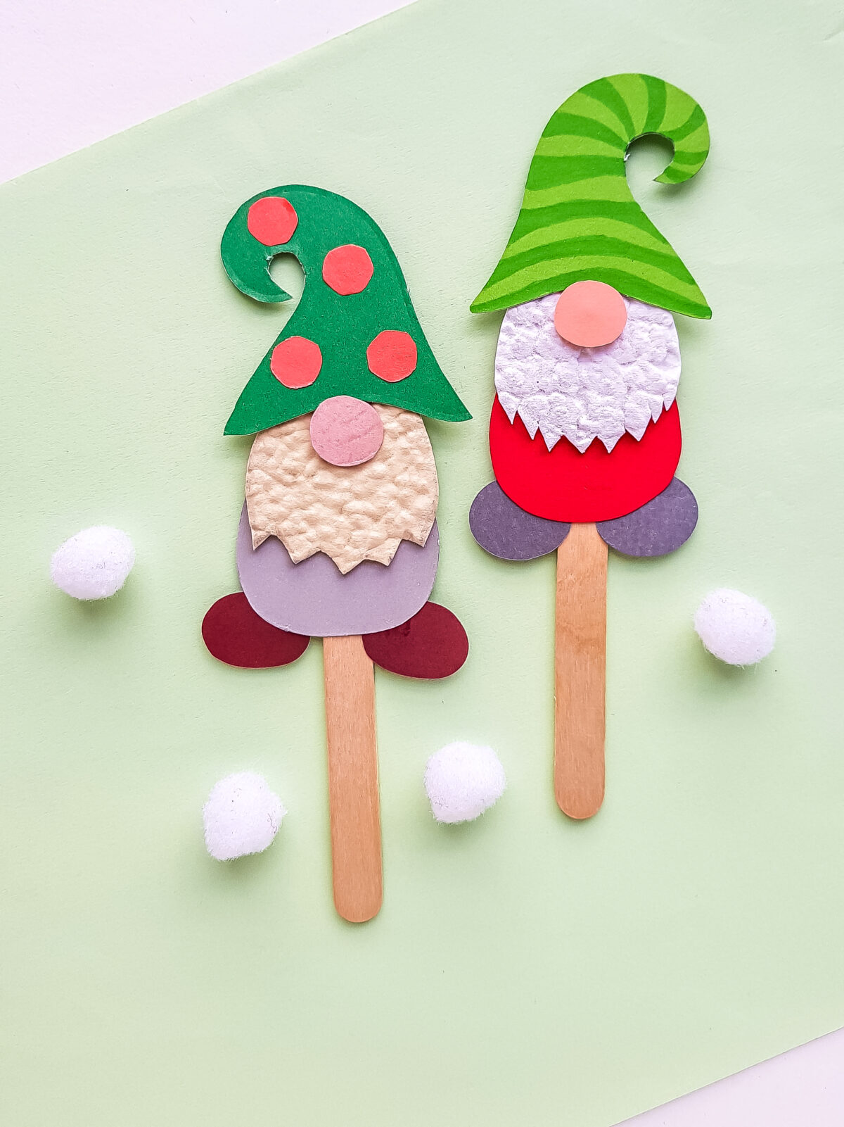 These cute little paper gnome puppets are very easy to make and a fun Christmas craft for kids. Free printable template included!