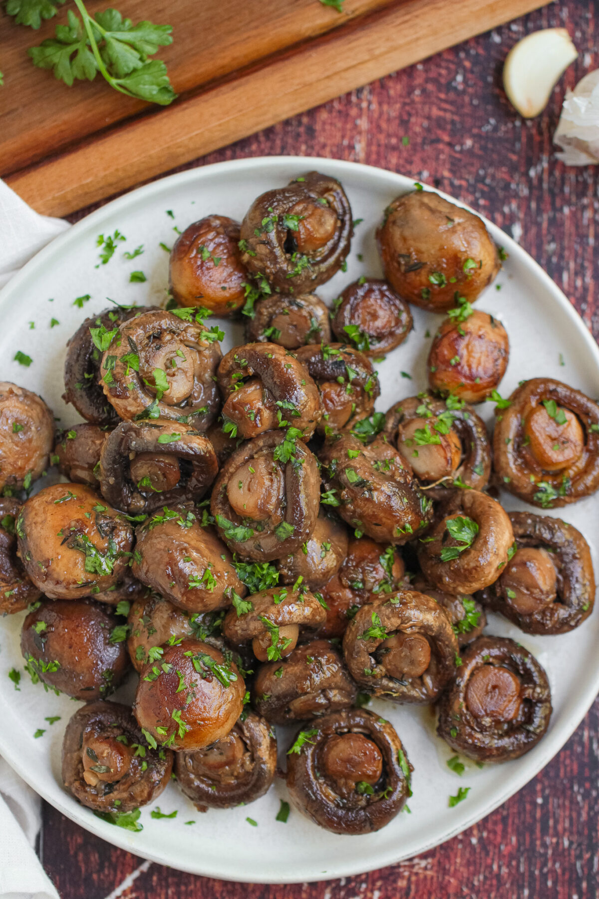 Looking for a delicious side dish recipe? These sauteed garlic butter mushrooms will blow you away, and they're so easy to make!