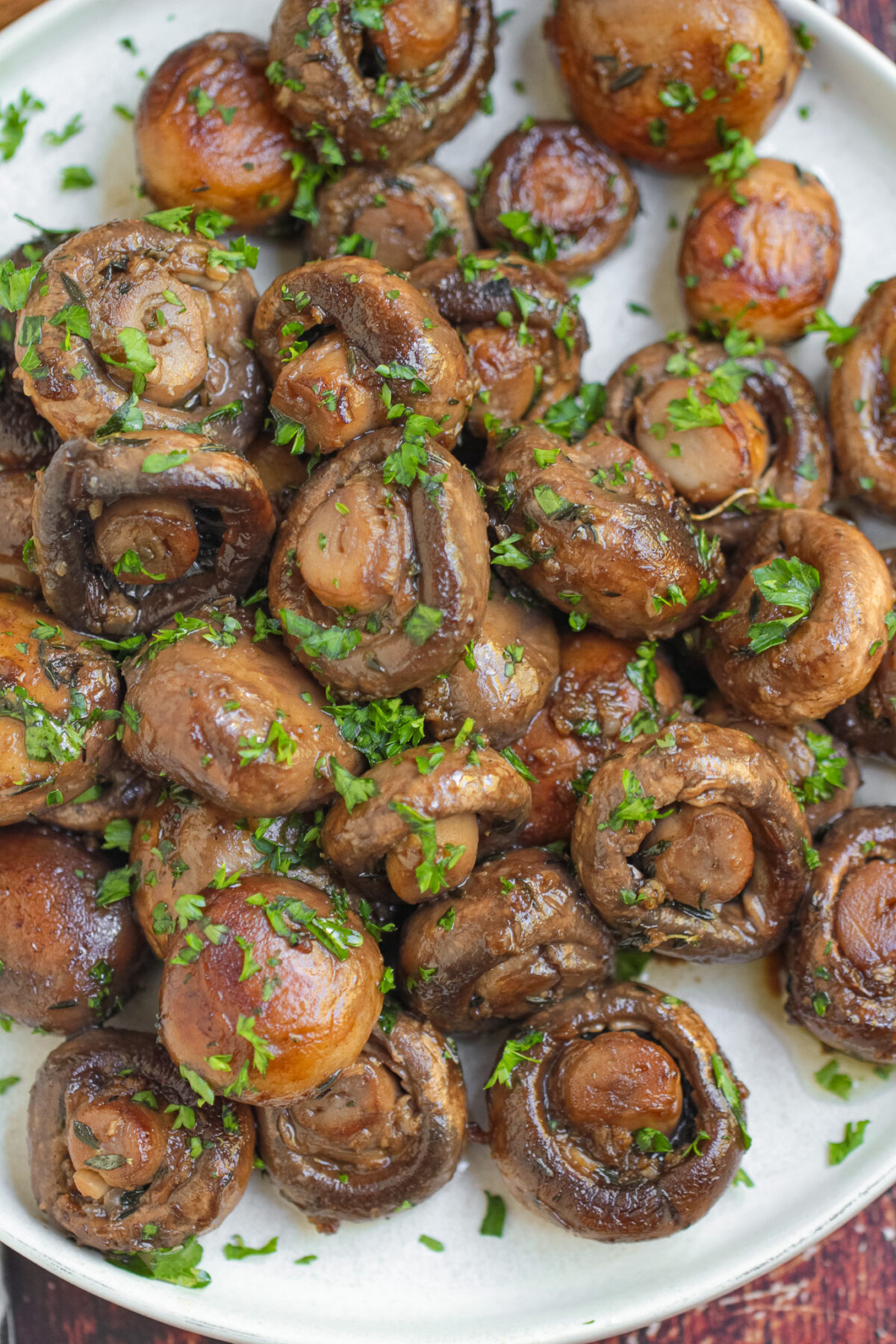 Looking for a delicious side dish recipe? These sauteed garlic butter mushrooms will blow you away, and they're so easy to make!
