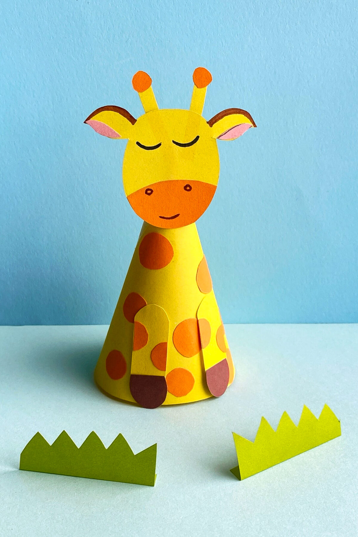 Paper Giraffe Craft for Kids - Frugal Mom Eh!