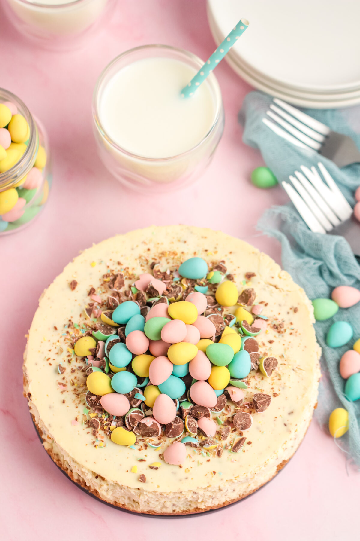 Looking for an easy and delicious Instant Pot cheesecake recipe for Easter? Out Instant Pot Mini Egg Cheesecake is a perfect spring dessert!