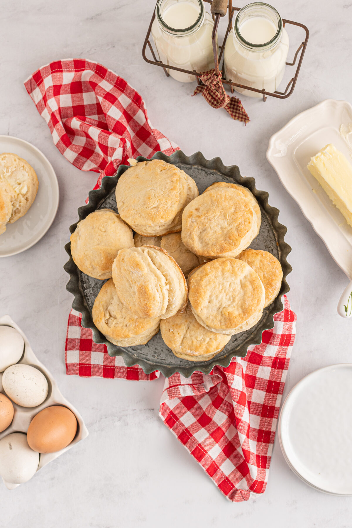 This easy 7-Up biscuits recipe makes fluffy, golden biscuits made with just a few simple ingredients and are ready in about 30 minutes!