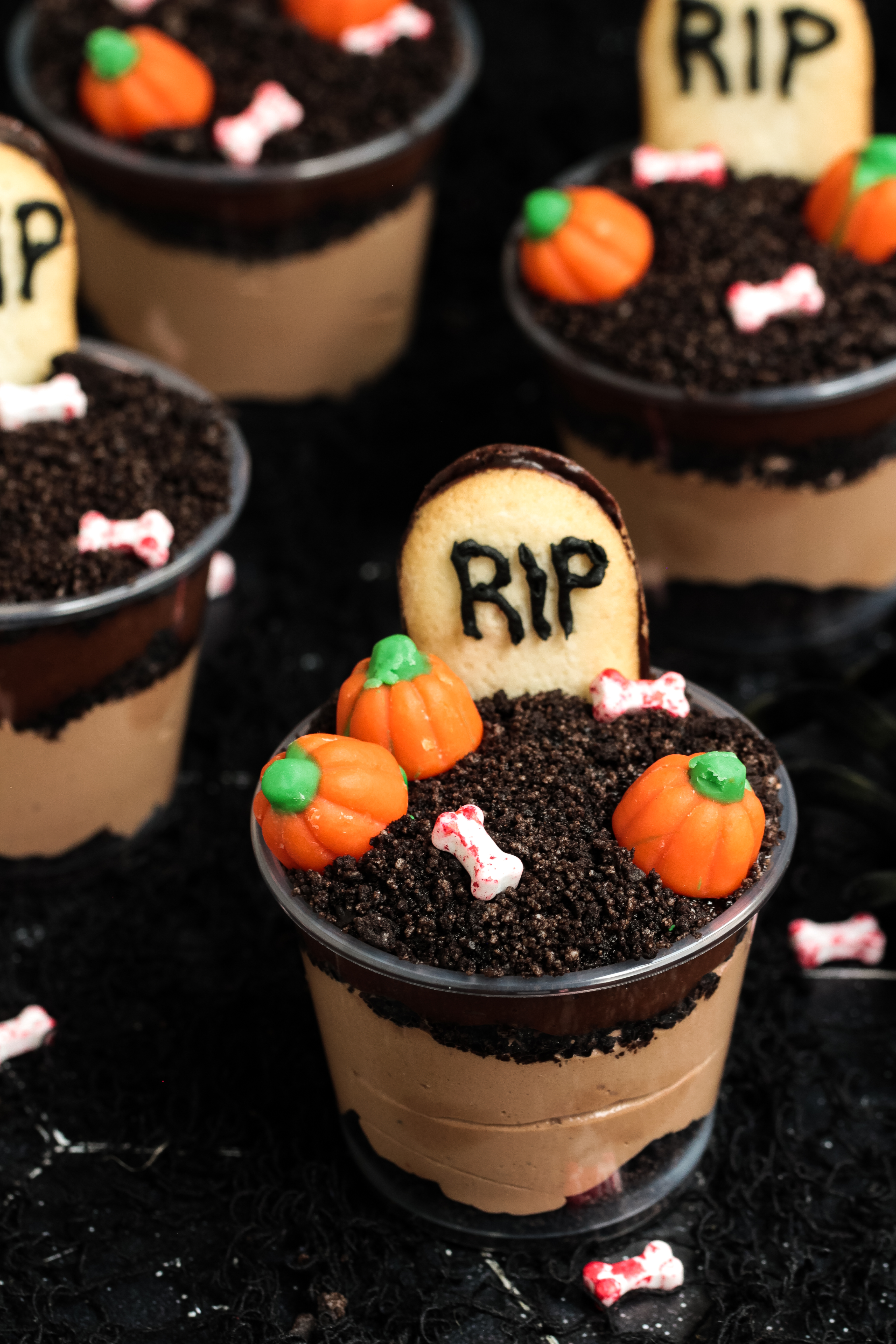 Halloween Dirt Cups Recipe - Frugal Mom Eh!