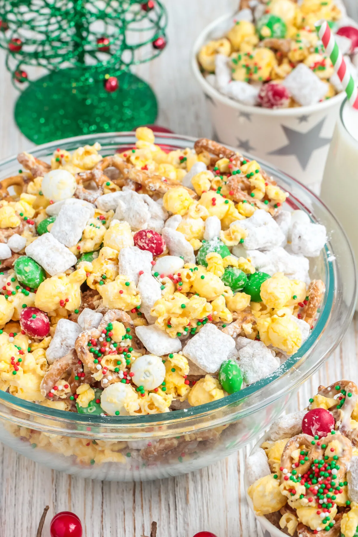 This easy reindeer bait recipe is a family holiday tradition, and it's one of our favourite Christmas treats. It's festive and delicious!
