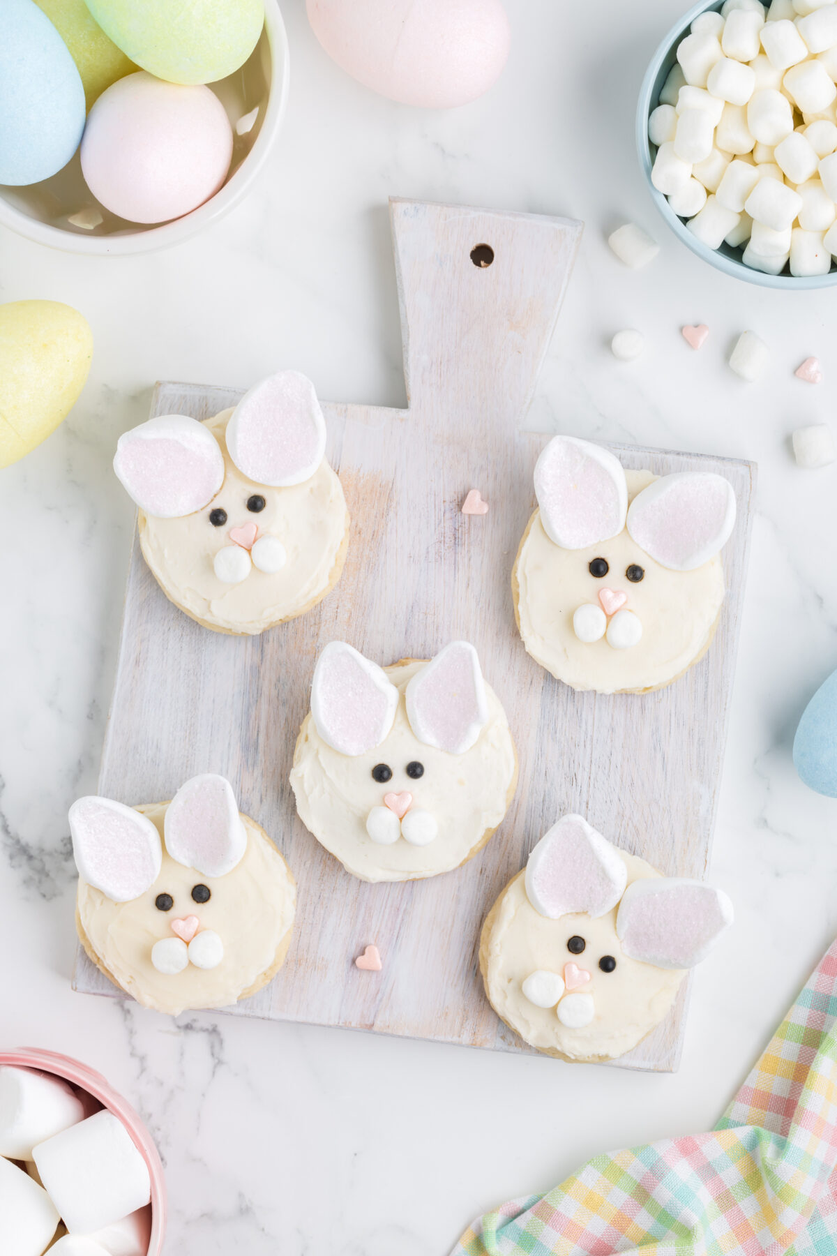 Bring a smile to your children's' faces with this easy and fun recipe for Bunny Face cookies - perfect for Easter, birthdays or just because!