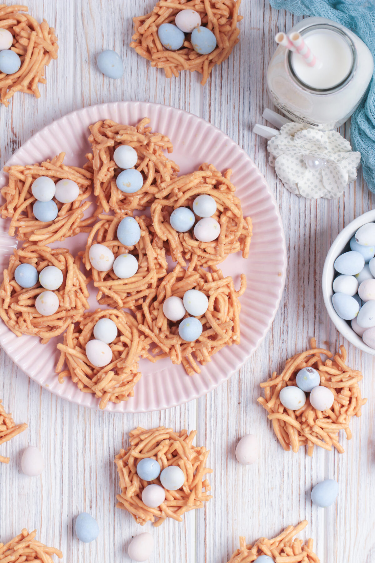 Need an easy yet delicious dessert to make for your Easter celebration? Try this no-bake Chow Mein Bird's Nest cookies recipe!