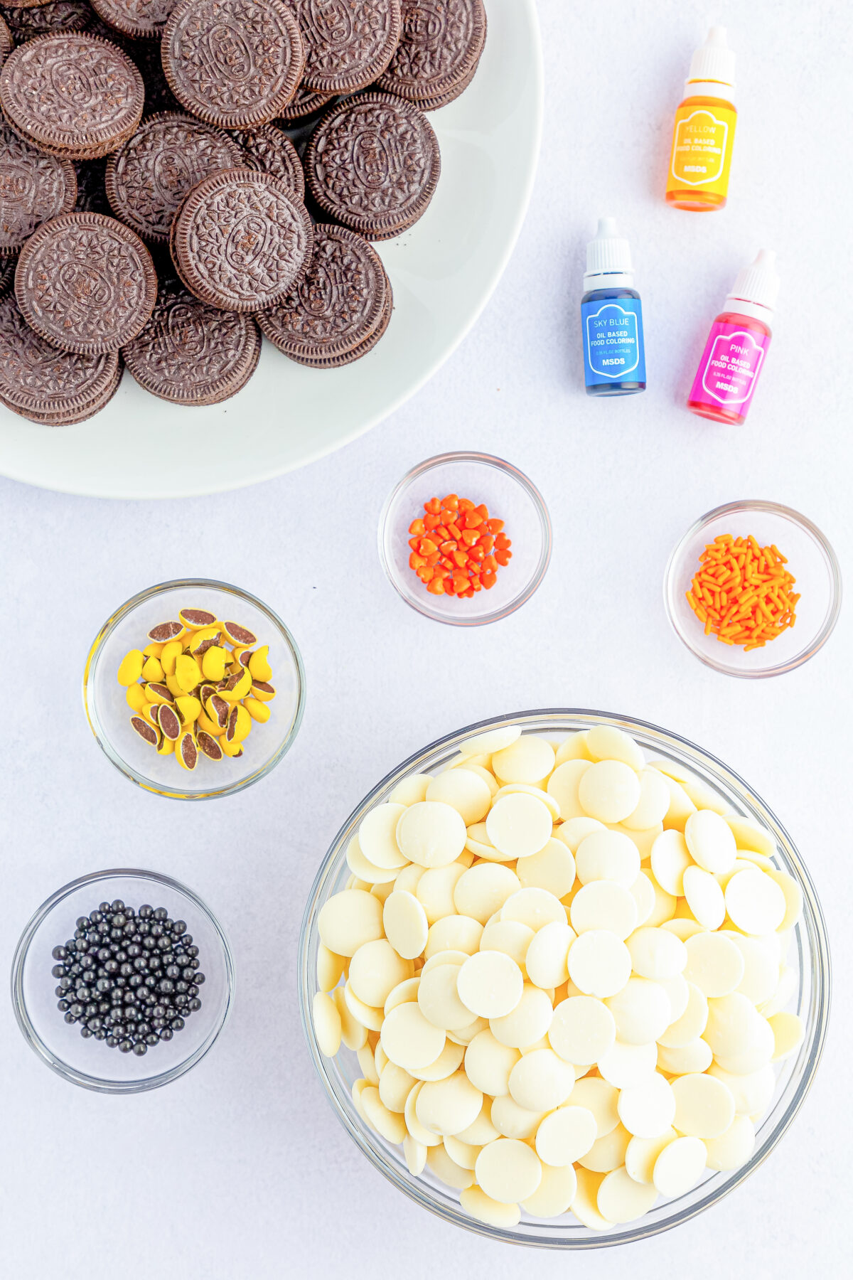 Ingredients for Easter chocolate dipped Oreos.