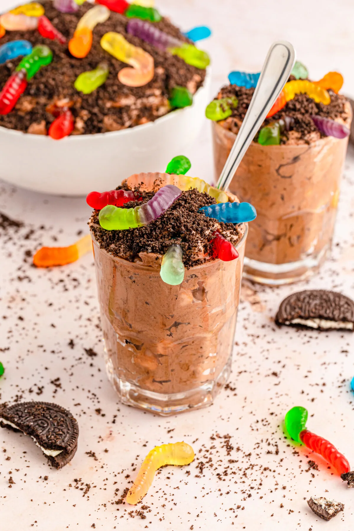 Satisfy your sweet tooth with this delicious and kid-friendly dirt pudding recipe. Perfect for a Halloween treat or an Earth Day celebration!