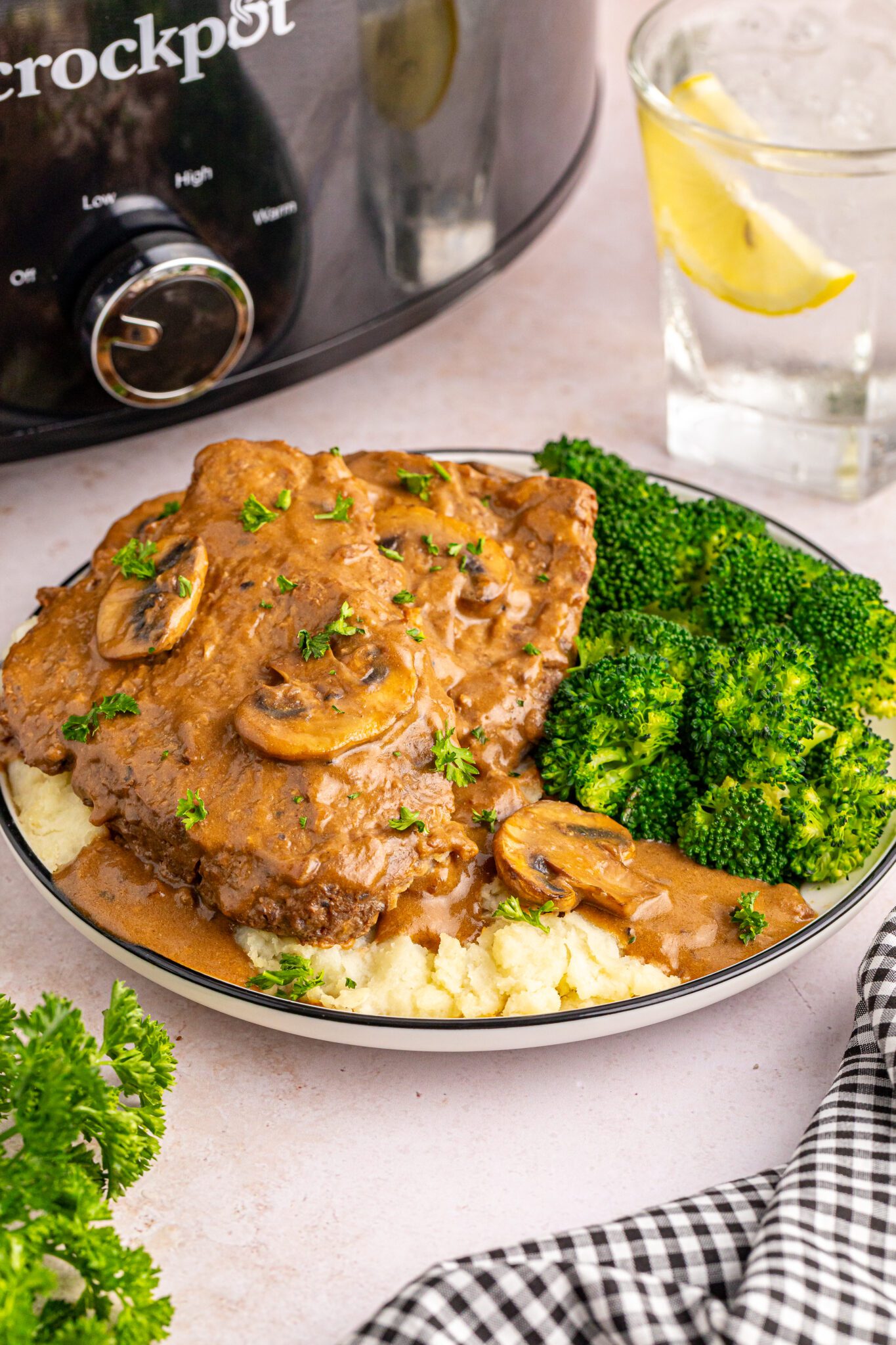 Cube Cooker Slow Cooker Cube Steak - Frugal Mom Eh!