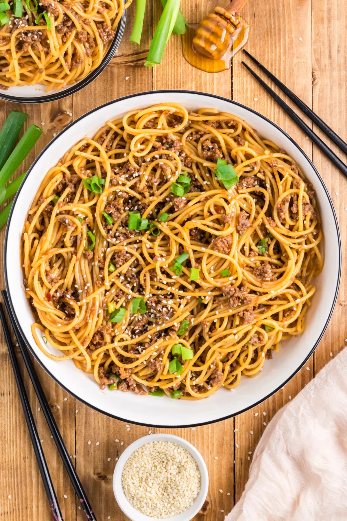 Savour the taste of homemade ground beef Mongolian noodles. Quick, one-pot meal packed with rich Asian flavours ready in just 30 minutes.