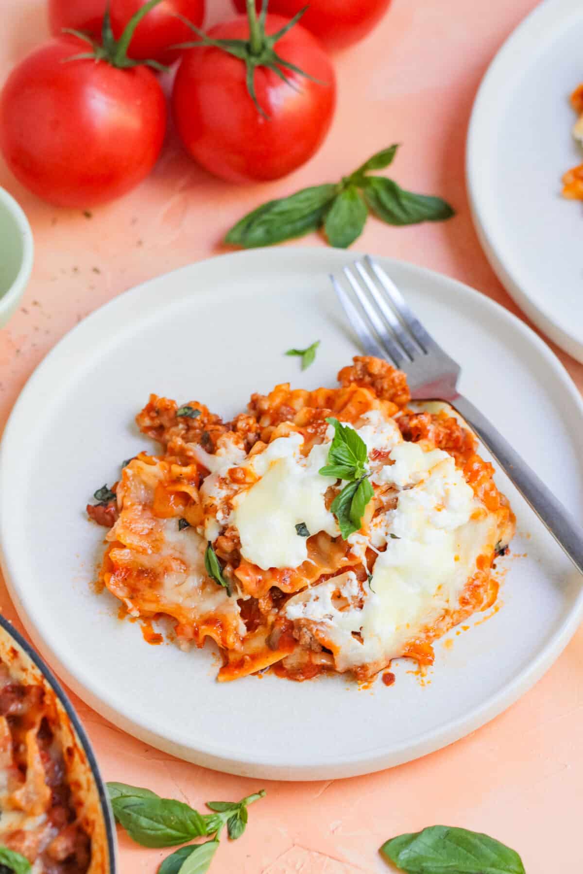 Easy skillet stovetop lasagna with beef, sausage, marinara, noodles, and cheese. A quick one-pan family dinner ready in 40 minutes.